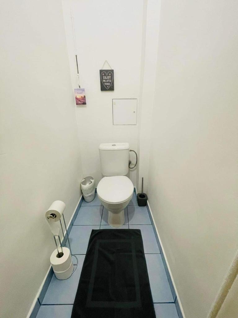 Lovely 2Bdr In Center, Wifi & Self-Check In Bratislava Ngoại thất bức ảnh